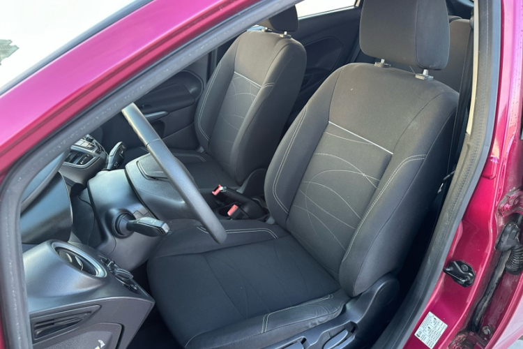 福特 嘉年华 2013款 两厢 1.5L 自动时尚型中控内饰7012