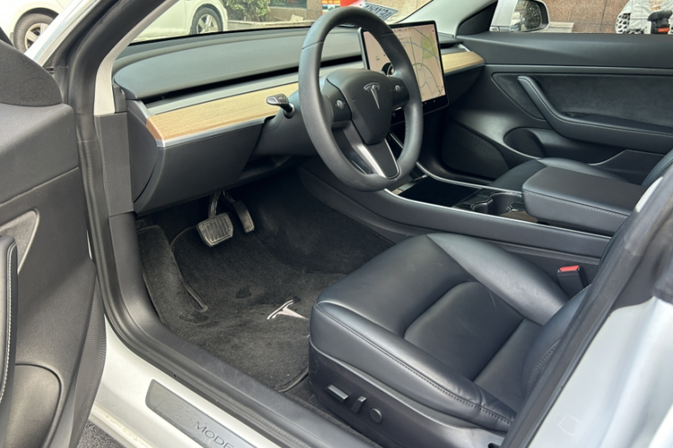 特斯拉 Model 3(进口) 2019款 标准续航后驱升级版(60度)中控内饰7004