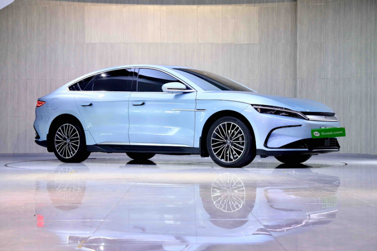 比亚迪 汉 2023款 EV 冠军版 506KM前驱尊贵型车身外观6010