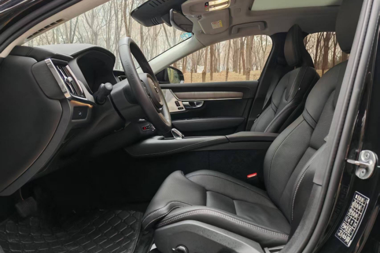 沃尔沃S90 2024款 B5 智雅豪华版中控内饰7002