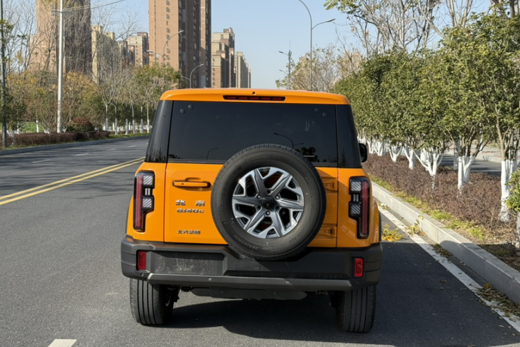 北京越野 北京BJ40 2024款 2.0T 全新城市猎人版 侠客型车身外观6008