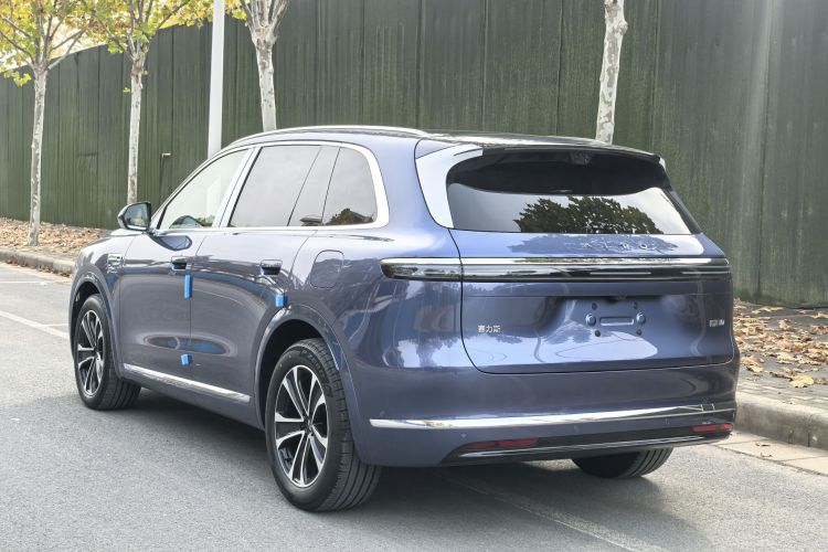 鸿蒙智行 问界M7 2026款 增程 Max四驱版 5座车身外观6004