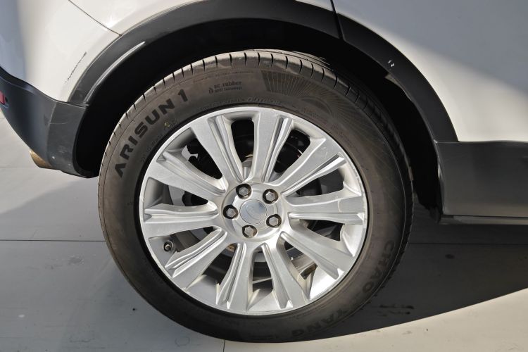 路虎 揽胜极光 2015款 2.0T 五门智耀版车身外观6007