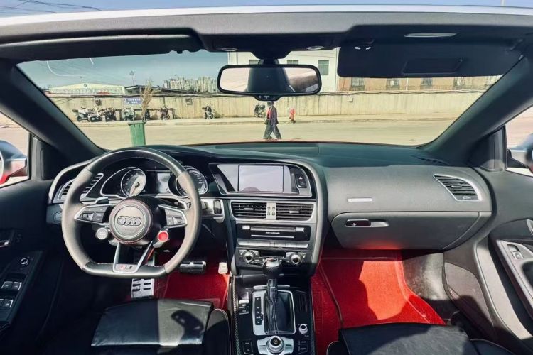 奥迪RS 5 2013款 RS 5 Cabriolet中控内饰7001