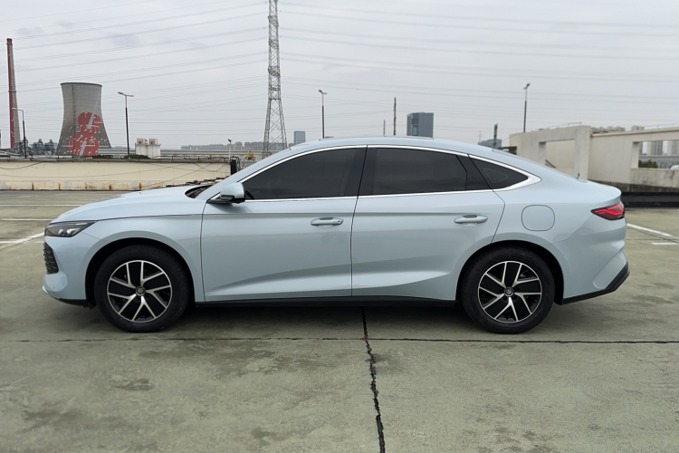 比亚迪 秦L 2024款 DM-i 120KM领先型车身外观6008