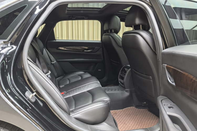 凯迪拉克CT6 2017款 28T 精英型中控内饰7008