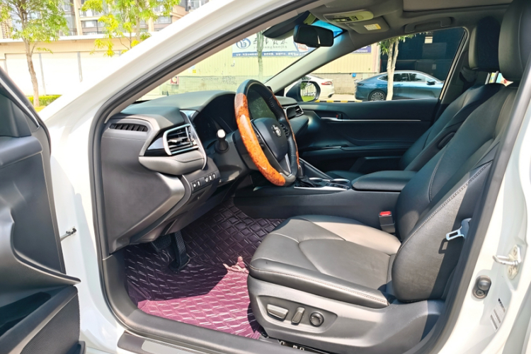 丰田 凯美瑞 2021款 2.5G 豪华版中控内饰7003