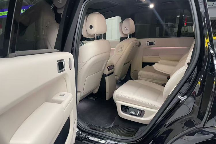 理想汽车 理想L9 2024款 Ultra中控内饰7006