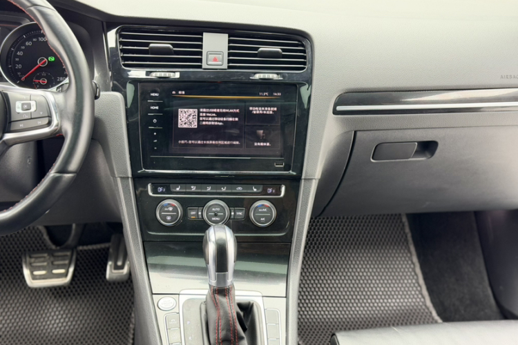 大众 高尔夫GTI 2016款 2.0TSI GTI局部细节16