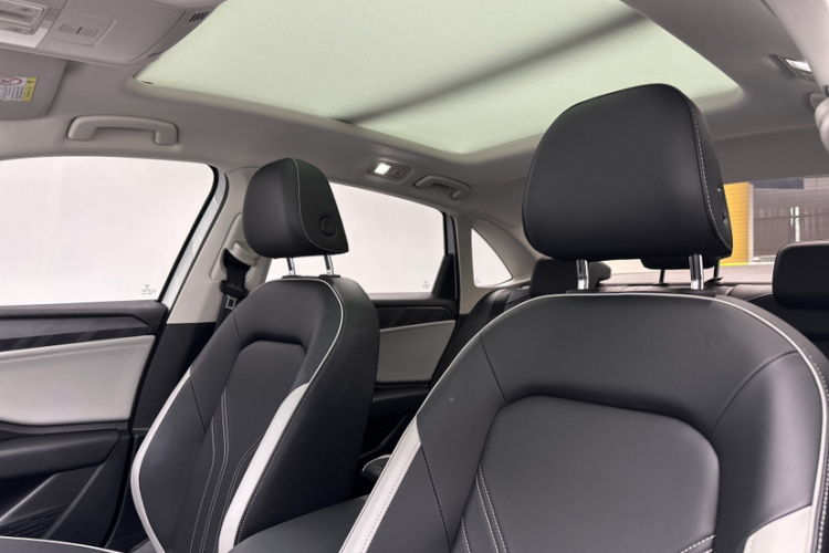 捷达VA7 2025款 1.4T 先到先得版中控内饰7009