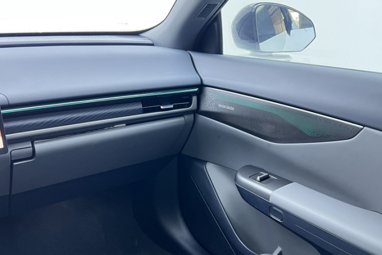 领克07 2024款 EM-P 126长续航 Ultra局部细节9007