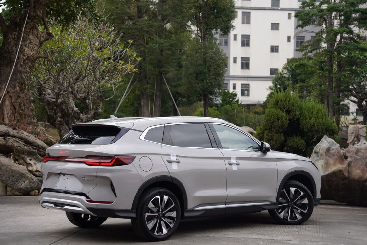 比亚迪 宋PLUS新能源 2025款 EV 605km 旗舰型车身外观6009