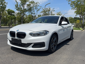 宝马1系 2020款 120i 时尚型