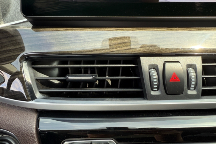 宝马X1 2021款 xDrive25Li 尊享型中控内饰7006