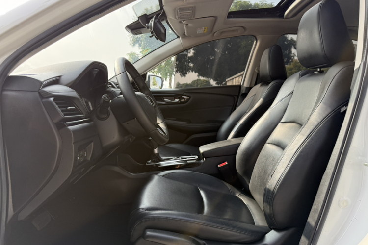 本田 凌派 2019款 180Turbo CVT领先版 国V中控内饰7005