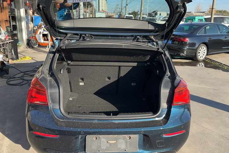 宝马1系(进口) 2016款 118i 领先型局部细节23