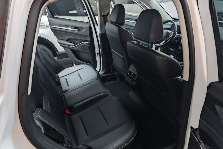 哈弗H6 2021款 第三代 1.5T 自动两驱Pro中控内饰7003