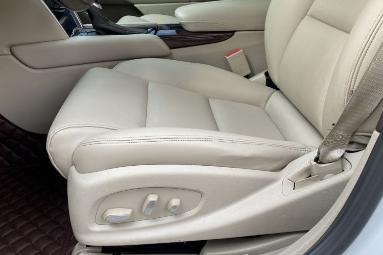 凯迪拉克XTS 2015款 28T 精英型中控内饰7003