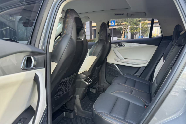 领克06 EM-P 2020款 PHEV Plus车身外观6007