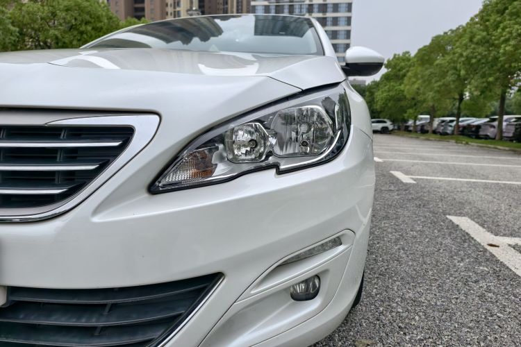 标致408 2014款 1.8L 自动豪华版局部细节36