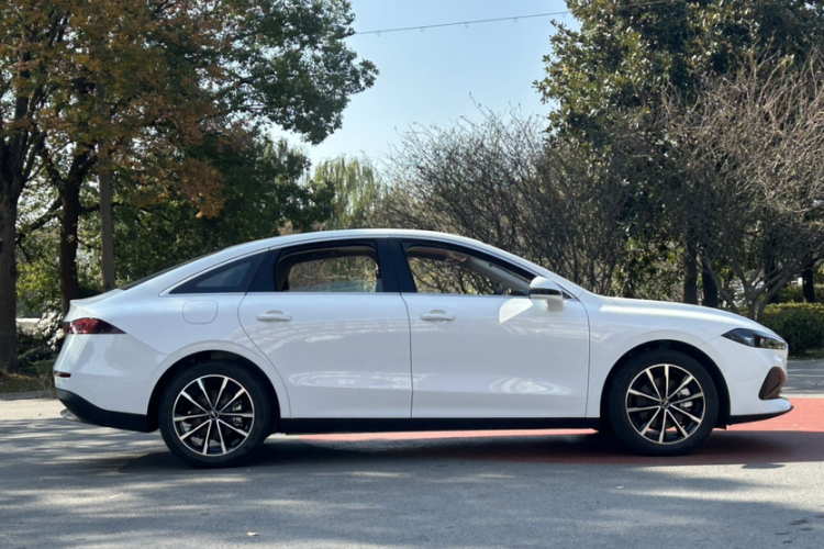 荣威D7 2025款 DMH 125km 世界冠军版车身外观6005