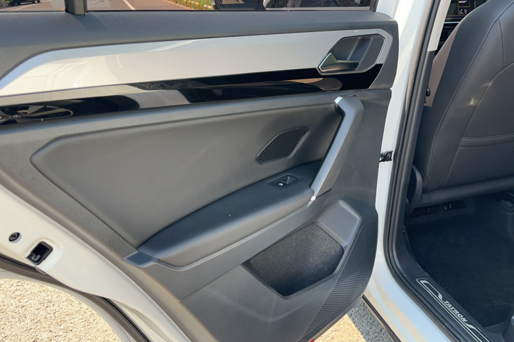 大众 探岳 2020款 330TSI 两驱豪华智联版中控内饰7004