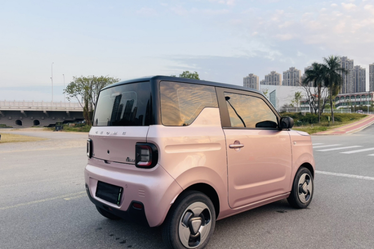 吉利银河 2023款 熊猫mini 200km 灵动熊车身外观6007