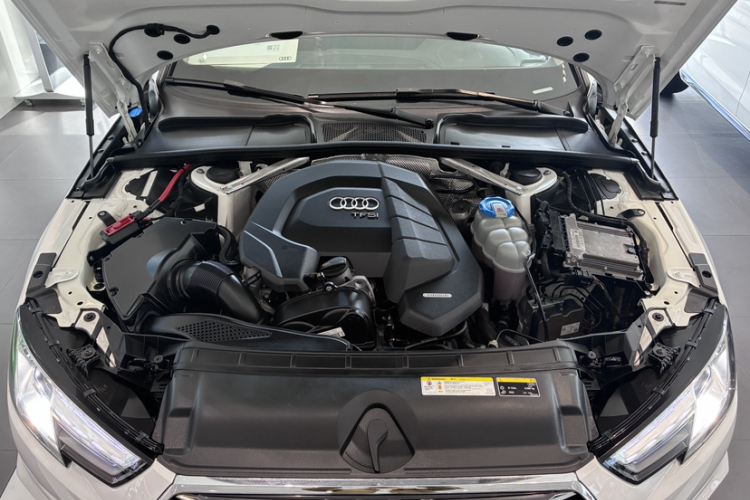 奥迪A4L 2019款 35 TFSI 进取型 国V局部细节24