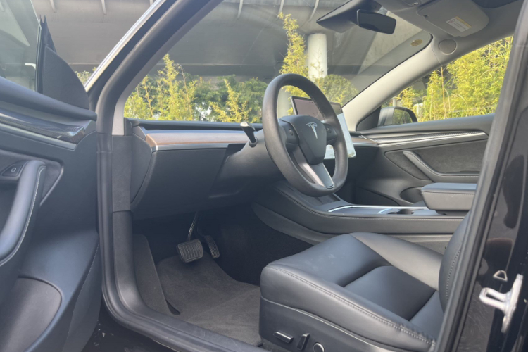 特斯拉 Model 3 2021款 标准续航后驱升级版中控内饰7002