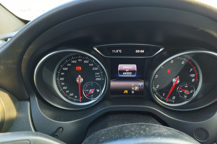 奔驰CLA 2019款 CLA 200 动感型中控内饰15