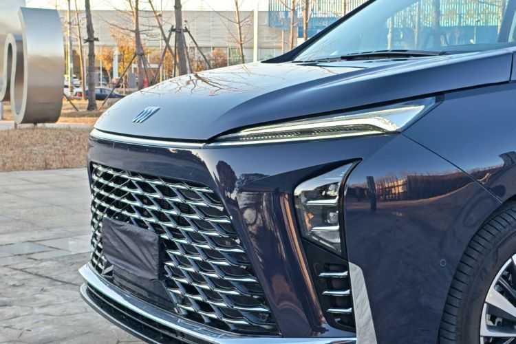 别克GL8新能源 2026款 陆尊 奢享版车身外观6012