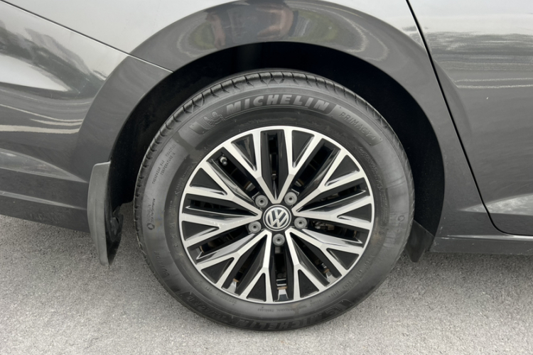 大众 速腾 2019款 280TSI DSG舒适型 国VI车身外观6010