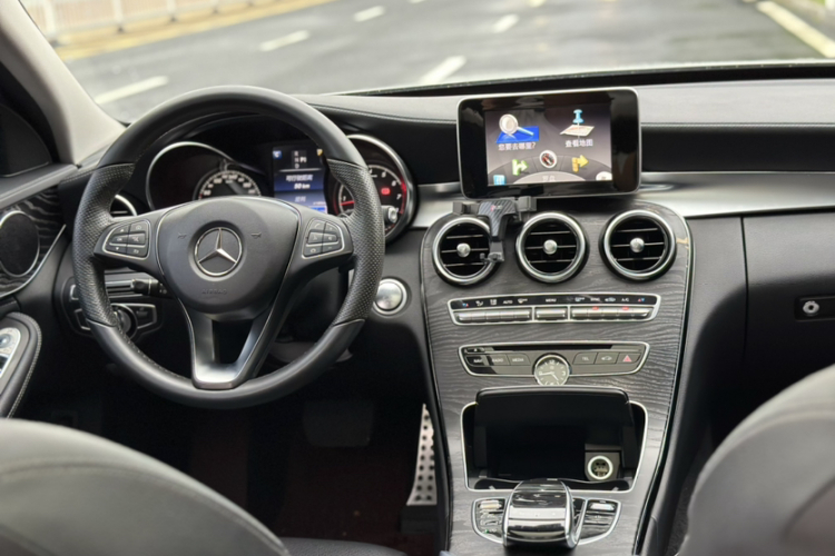 奔驰C级 2016款 C 200 L 运动型中控内饰7002