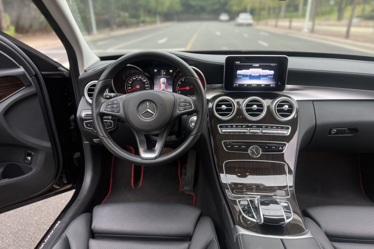 奔驰C级 2017款 改款 C 200 L中控内饰7012