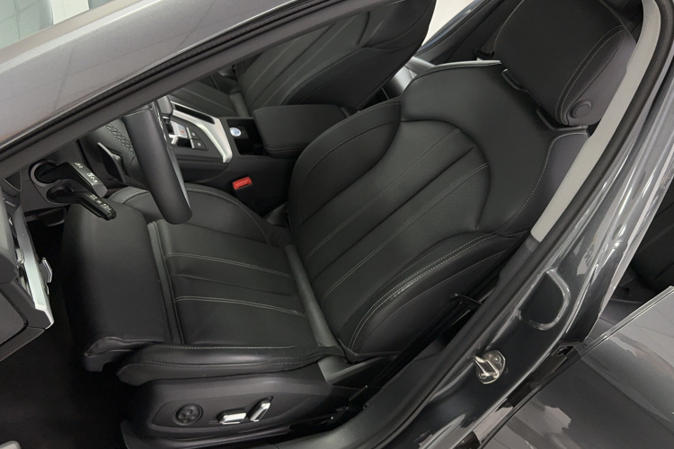 奥迪A4L 2024款 40 TFSI 时尚动感型中控内饰7003