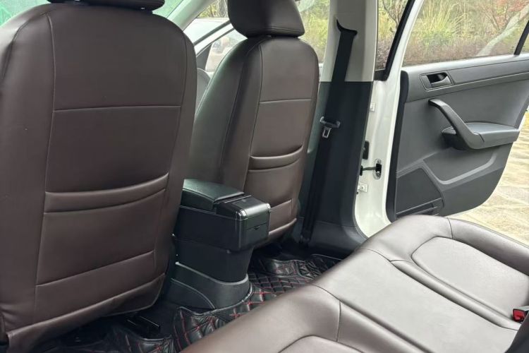 大众 桑塔纳 2021款 1.5L 自动风尚版中控内饰7005