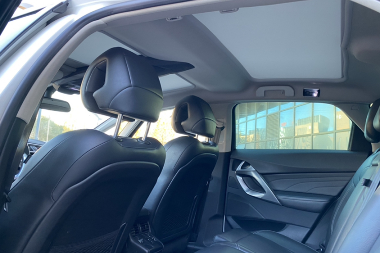 DS 5 2015款 1.6T 豪华版THP160局部细节22