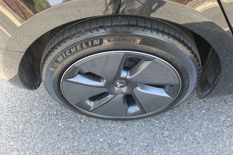 特斯拉 Model 3 2022款 后轮驱动版车身外观6011