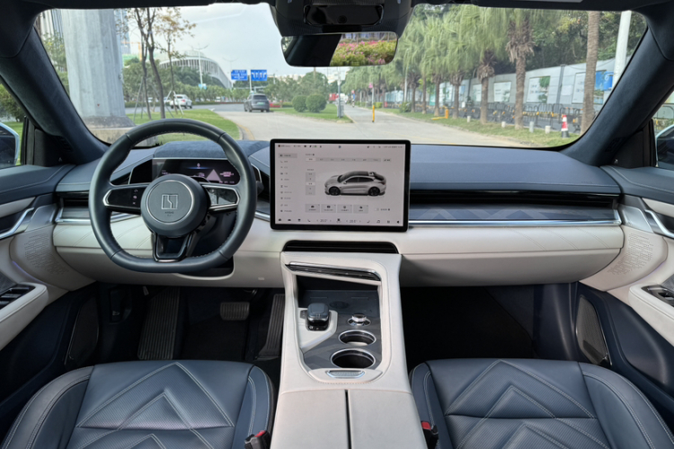 极氪001 2022款 超长续航双电机 YOU版中控内饰7002