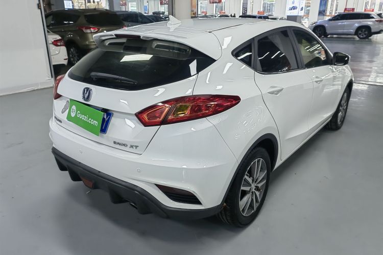 长安 逸动 2016款 XT 1.6L GDI 手动致酷型车身外观6009