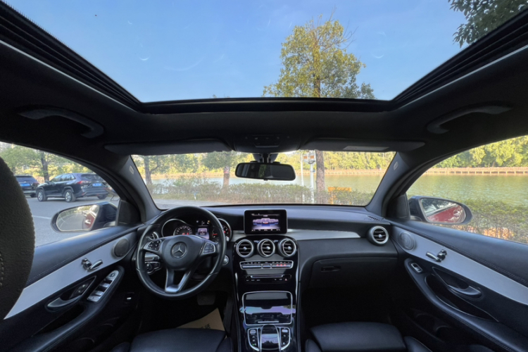 奔驰GLC轿跑 2017款 GLC 200 4MATIC 轿跑SUV局部细节22