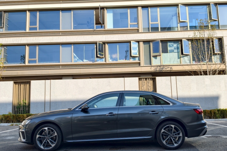 奥迪A4L 2023款 40 TFSI 时尚动感型车身外观6004
