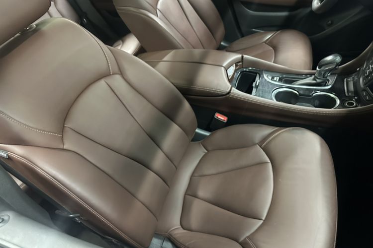 别克 昂科威 2019款 28T 四驱精英型 国V中控内饰7003