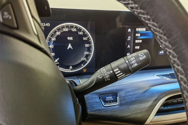 别克GL8 2021款 ES陆尊 653T 豪华型中控内饰7013