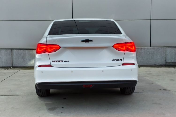 雪佛兰 科鲁泽 2022款 320 自动悦享天窗版车身外观6008