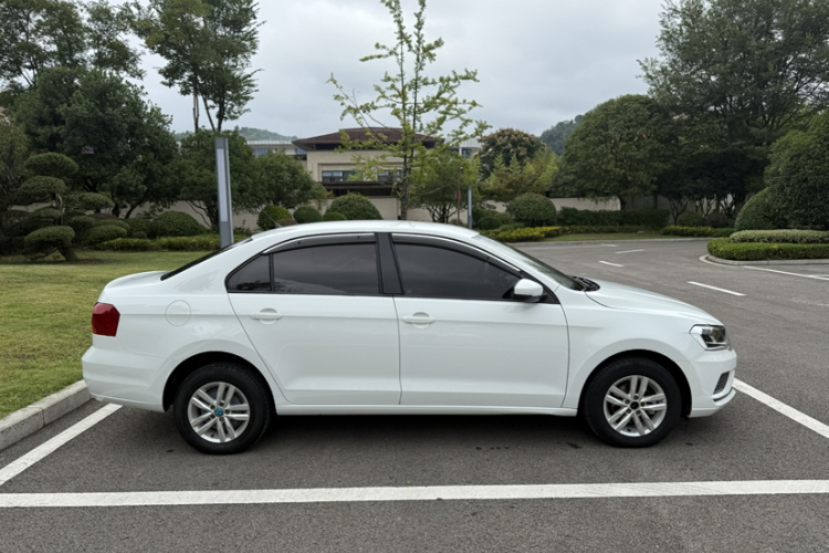 大众 捷达 2017款 1.5L 手动时尚型车身外观6003