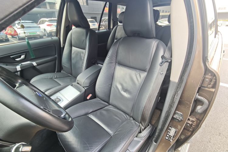 沃尔沃XC90 2013款 2.5T T5 豪华升级版中控内饰7011