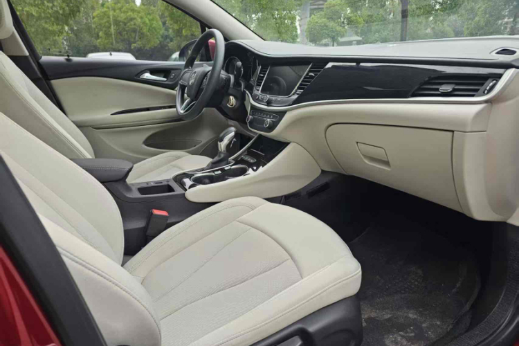 别克 威朗 2020款 15T 自动进取型中控内饰7005