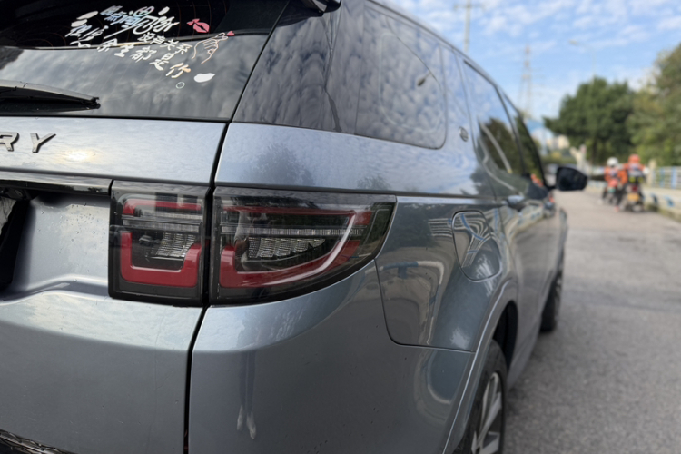 路虎 发现运动版 2020款 249PS R-Dynamic 性能科技版 5座车身外观6003