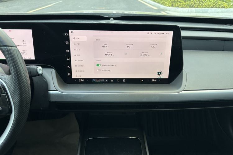 小鹏P7 2022款 480N+中控内饰15